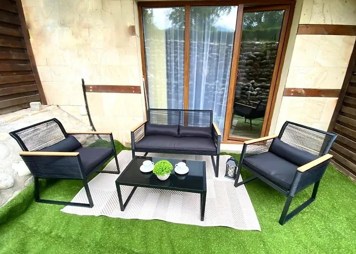 Large One Bedroom With Terrace Next To The Lift *