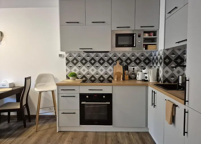 Large One Bedroom With Terrace Next To The Lift Lejlighed